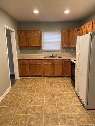 20735 Bach Avenue, Warren, MI 48091