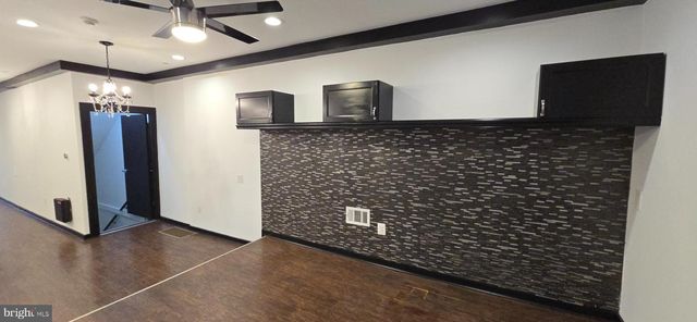 605 E GIRARD AVE, Philadelphia, PA 19125