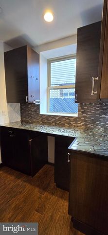 605 E GIRARD AVE, Philadelphia, PA 19125