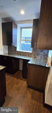 605 E GIRARD AVE, Philadelphia, PA 19125