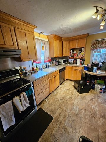 443 Mill St, Worcester, MA 01602