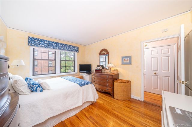 180 Garth Road 5F, Scarsdale, NY 10583