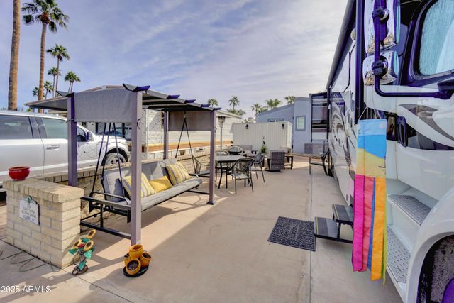 524 MERLIN -- 1548, Mesa, AZ 85205