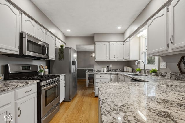 730 Rocky Ford Road, Columbus, IN 47203