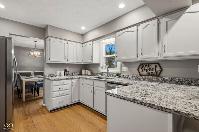 730 Rocky Ford Road, Columbus, IN 47203