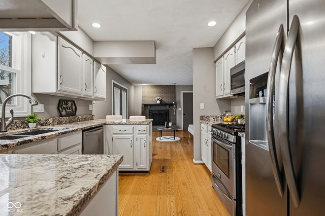 730 Rocky Ford Road, Columbus, IN 47203