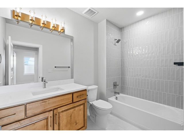 8467 Annapolis Dr, Windsor, CO 80528