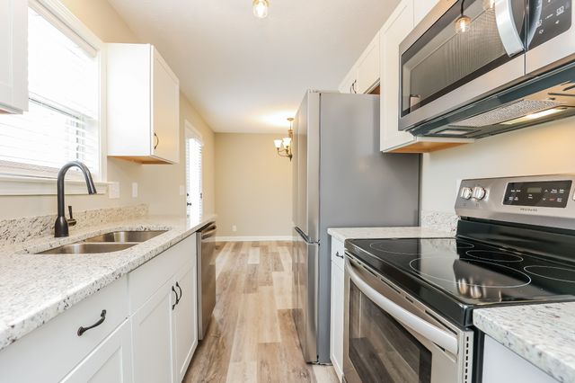 111 Grant Ct, Portland, TN 37148