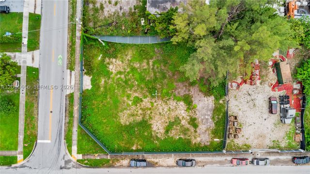 2113 SW 58th Ave, West Park, FL 33023