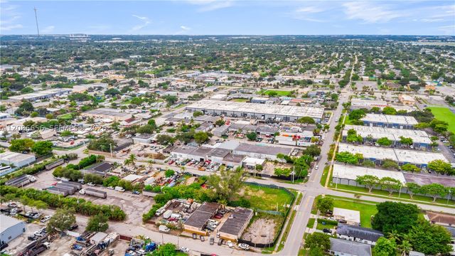 2113 SW 58th Ave, West Park, FL 33023