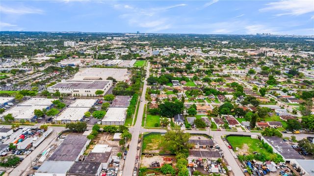 2113 SW 58th Ave, West Park, FL 33023