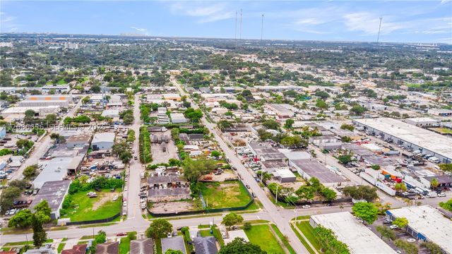 2113 SW 58th Ave, West Park, FL 33023