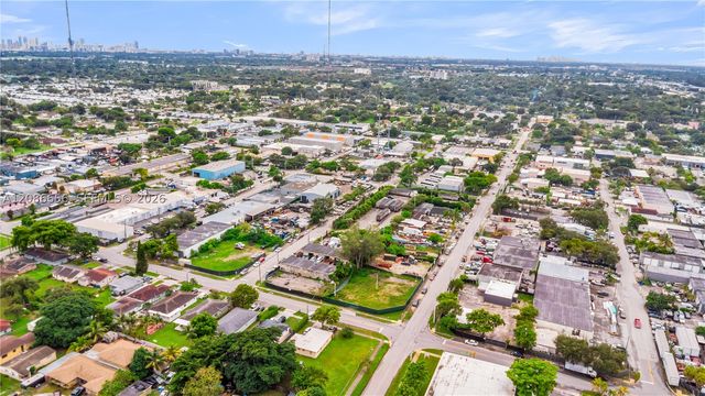 2113 SW 58th Ave, West Park, FL 33023