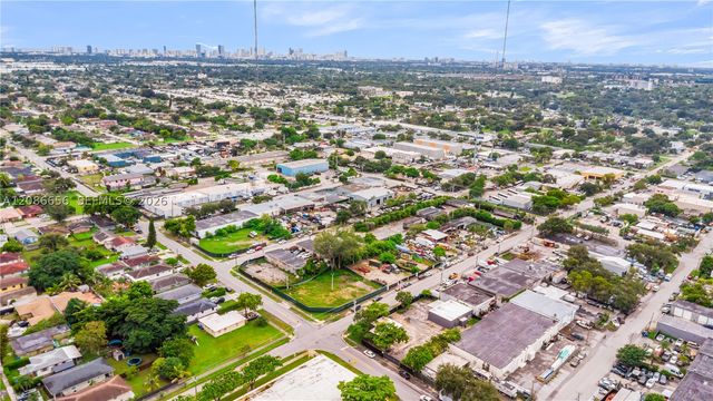2113 SW 58th Ave, West Park, FL 33023