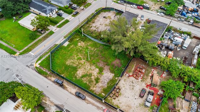 2113 SW 58th Ave, West Park, FL 33023