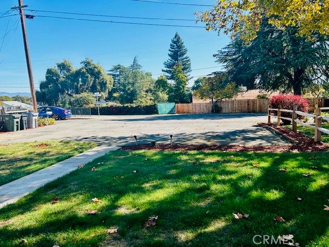 550 Hillcrest Drive, Lakeport, CA 95453