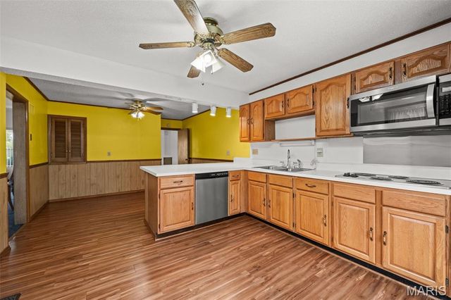 8611 Rowland Drive, St Louis, MO 63132