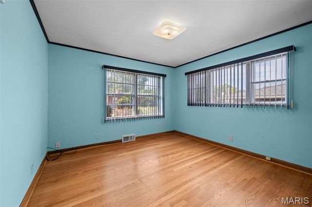 8611 Rowland Drive, St Louis, MO 63132