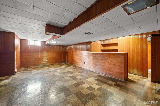 8611 Rowland Drive, St Louis, MO 63132