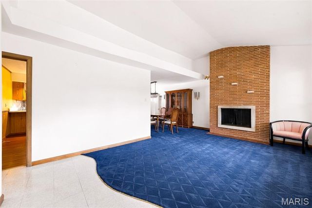 8611 Rowland Drive, St Louis, MO 63132