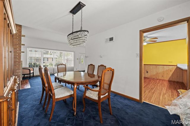 8611 Rowland Drive, St Louis, MO 63132