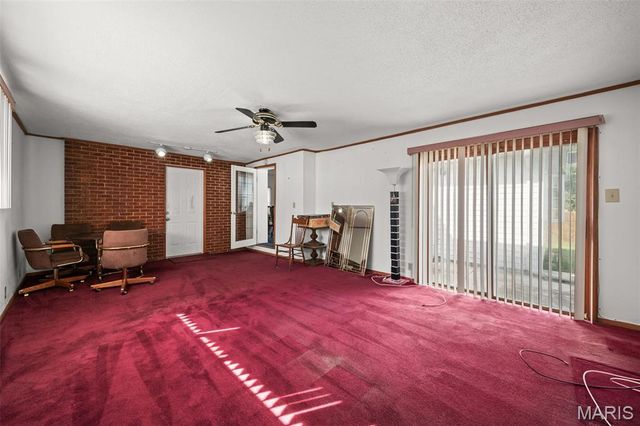 8611 Rowland Drive, St Louis, MO 63132