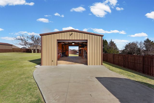 1920 Willow Bend Drive, Red Oak, TX 75154