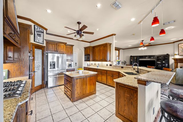 1920 Willow Bend Drive, Red Oak, TX 75154