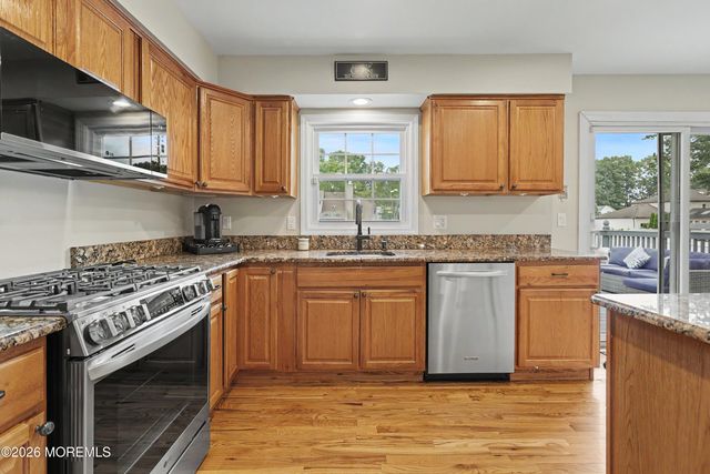 16 Neal Drive, East Brunswick, NJ 08816