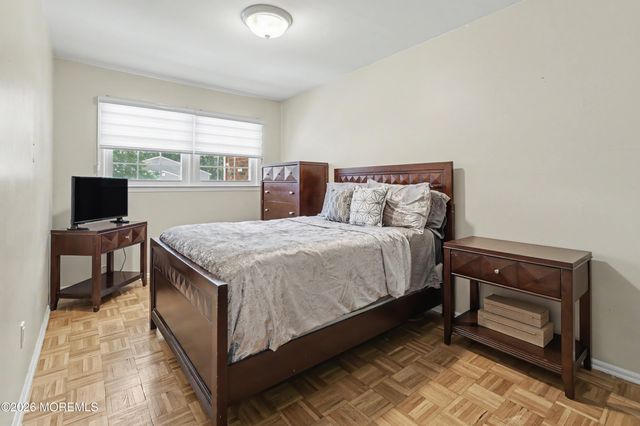 16 Neal Drive, East Brunswick, NJ 08816