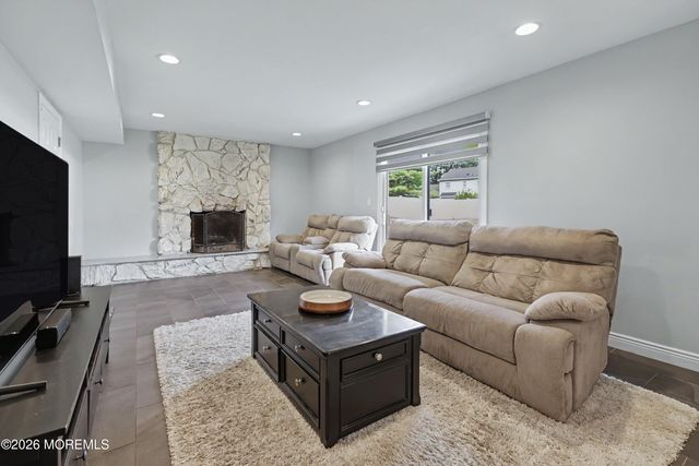 16 Neal Drive, East Brunswick, NJ 08816