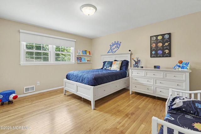 16 Neal Drive, East Brunswick, NJ 08816