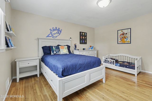 16 Neal Drive, East Brunswick, NJ 08816