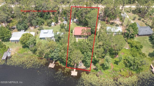 303 RILEY LAKE Drive, Hawthorne, FL 32640
