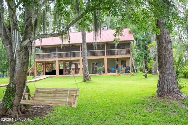 303 RILEY LAKE Drive, Hawthorne, FL 32640