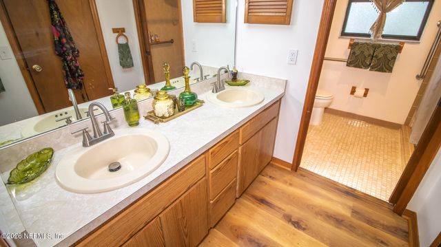 303 RILEY LAKE Drive, Hawthorne, FL 32640