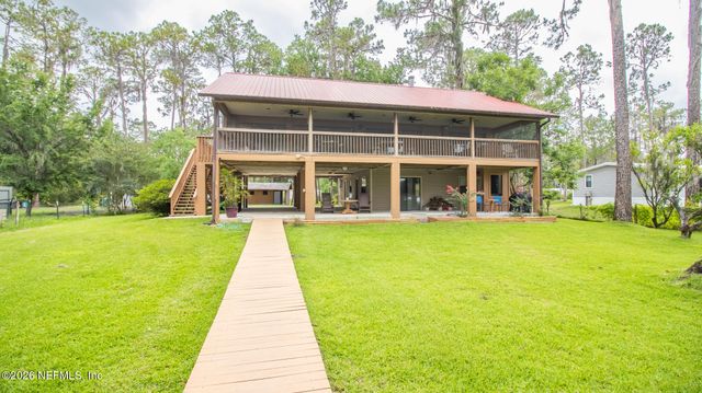303 RILEY LAKE Drive, Hawthorne, FL 32640