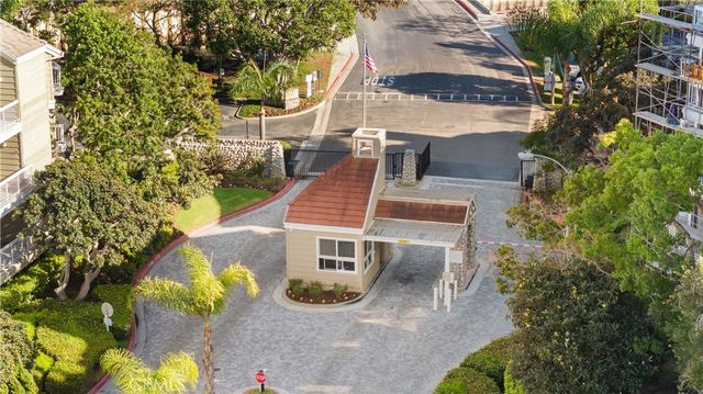 20251 Cape Coral Lane 101, Huntington Beach, CA 92646