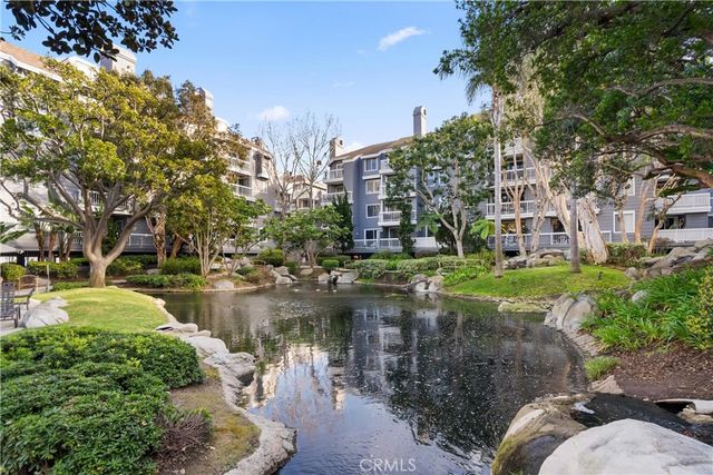 20251 Cape Coral Lane 101, Huntington Beach, CA 92646