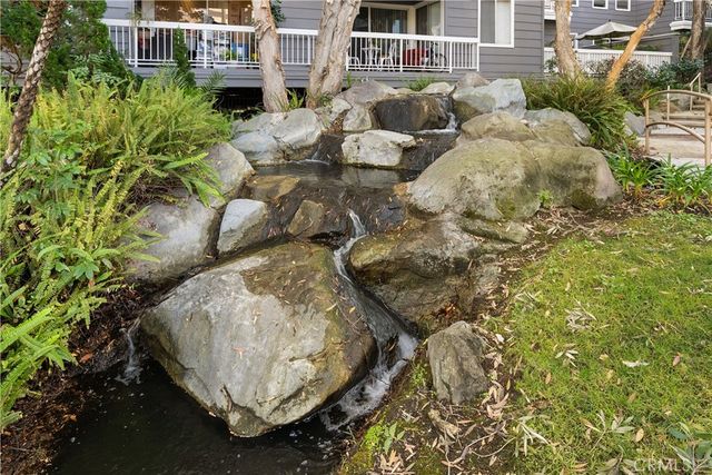 20251 Cape Coral Lane 101, Huntington Beach, CA 92646