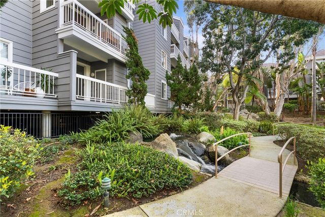 20251 Cape Coral Lane 101, Huntington Beach, CA 92646