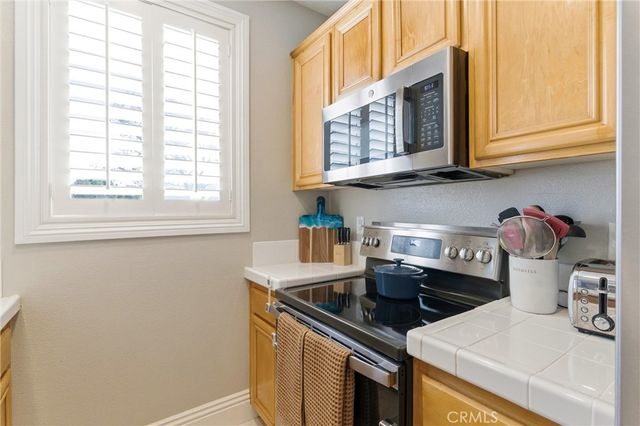 20251 Cape Coral Lane 101, Huntington Beach, CA 92646