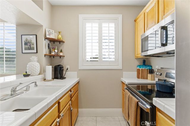 20251 Cape Coral Lane 101, Huntington Beach, CA 92646