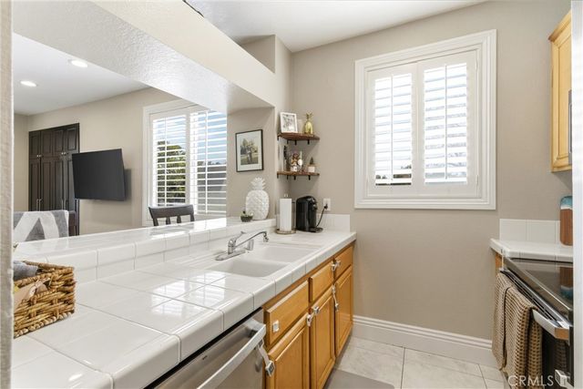20251 Cape Coral Lane 101, Huntington Beach, CA 92646