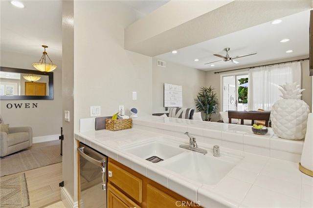 20251 Cape Coral Lane 101, Huntington Beach, CA 92646