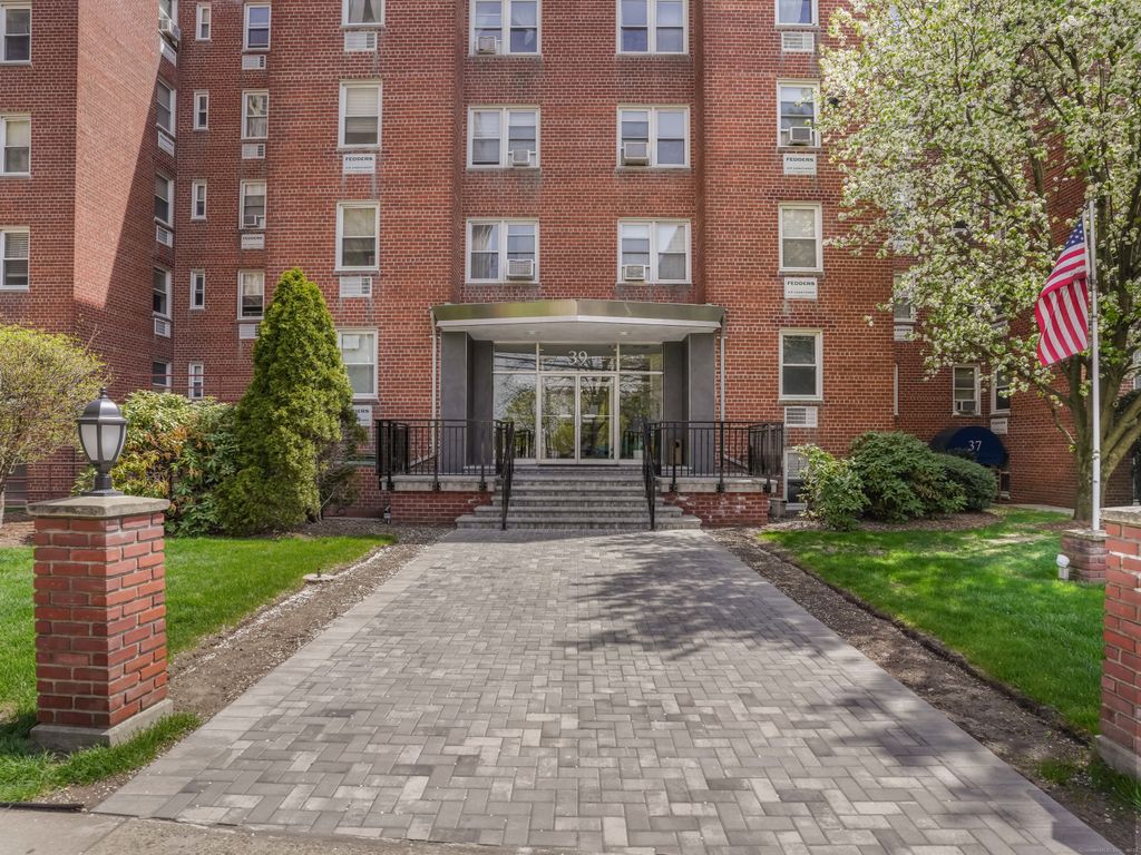 39 Glenbrook Road APT 5Y, Stamford, CT 06902