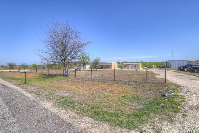 2151 Old Lehmann, Seguin, TX 78155