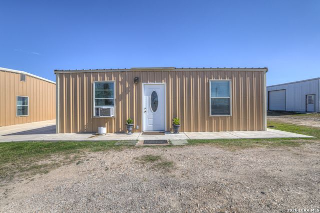 2151 Old Lehmann, Seguin, TX 78155