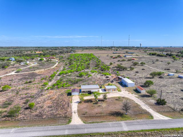 2151 Old Lehmann, Seguin, TX 78155