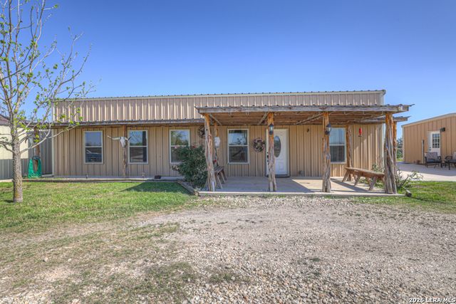 2151 Old Lehmann, Seguin, TX 78155